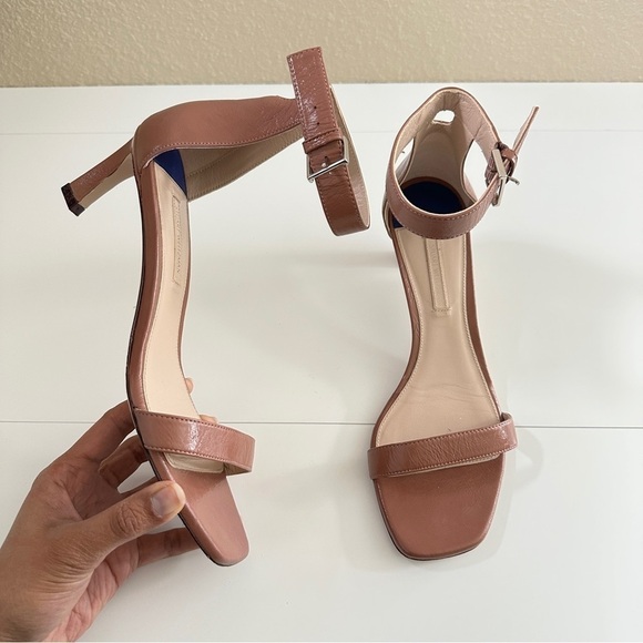 Stuart Weitzman Women's Ankle Strap Open Toe Heels Sandals in Blush Pink sz 8M - Picture 2 of 16
